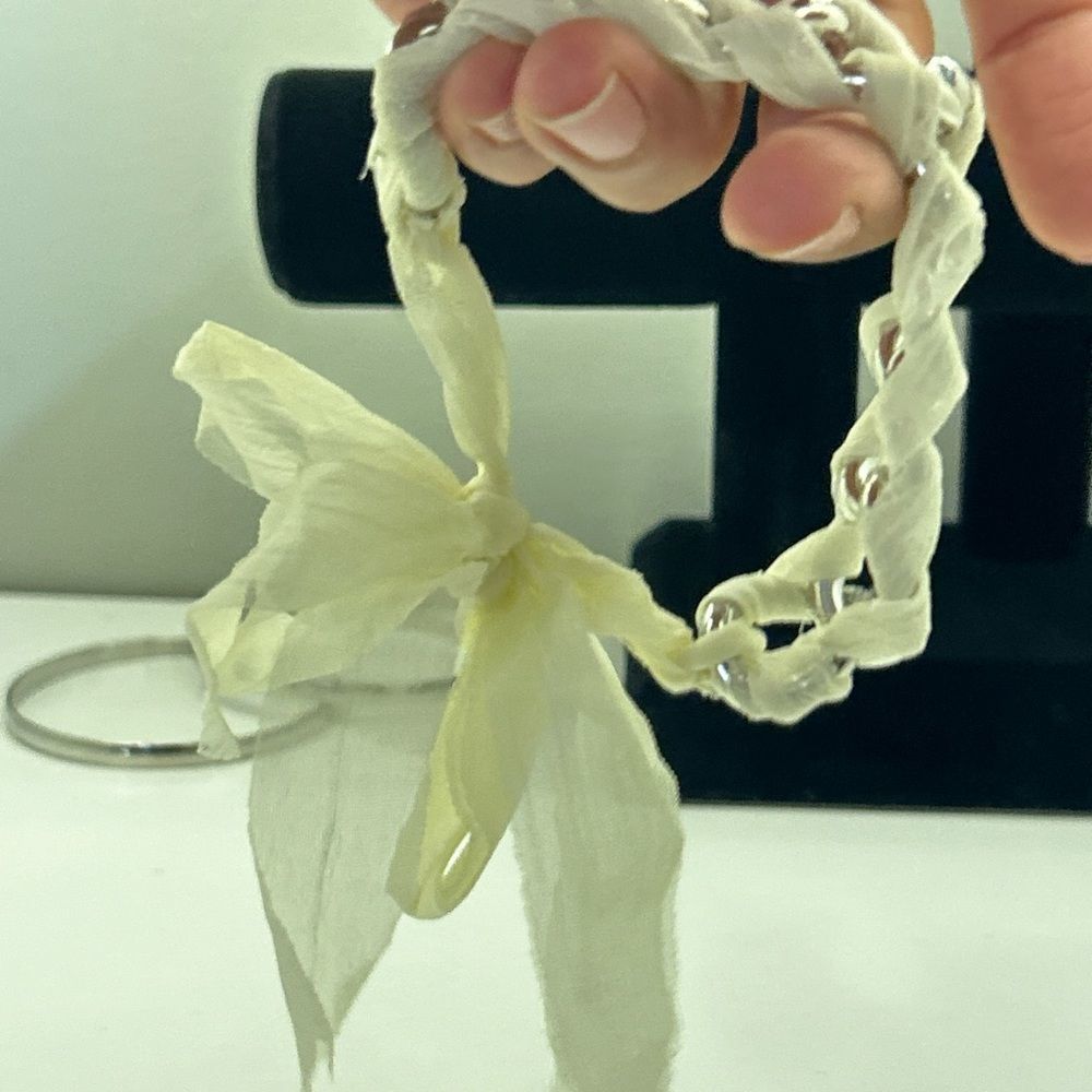 Bracelets - Picture 9 of 16